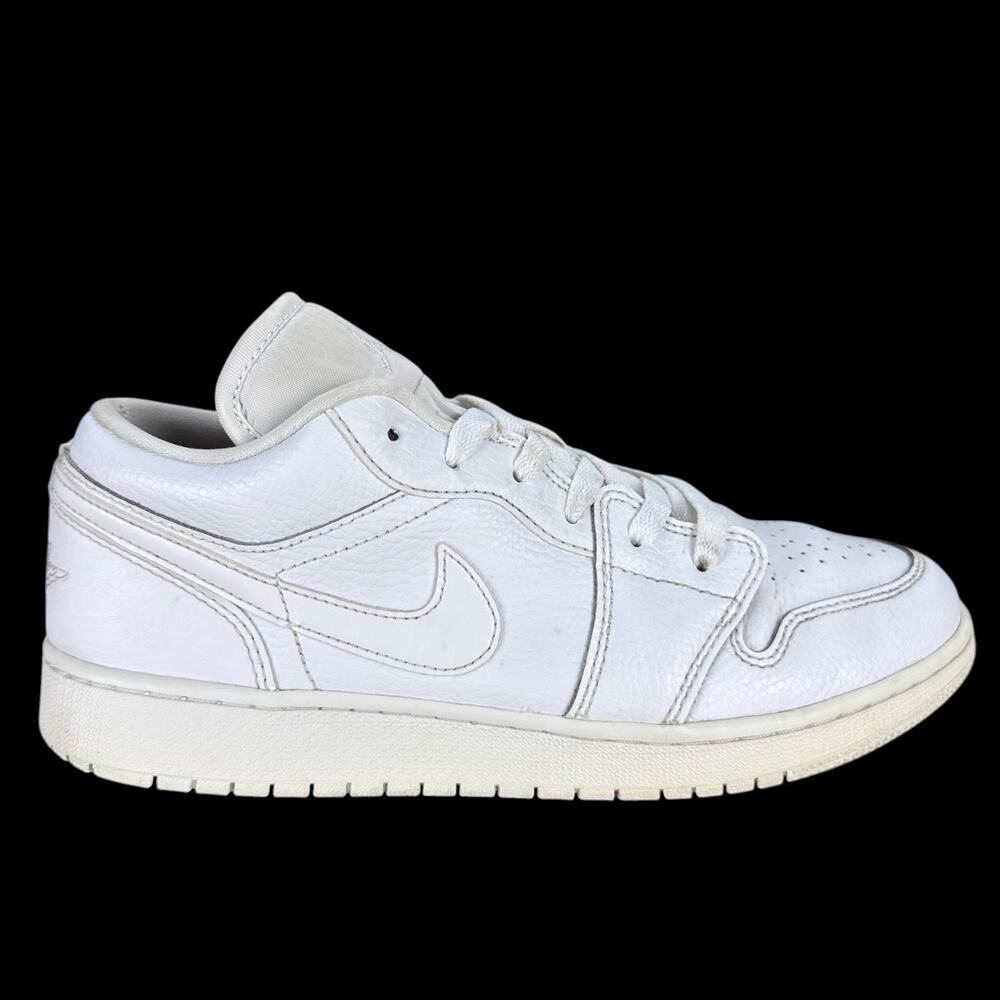 Nike Air Jordan 1 Low GS Triple White Sneaker 553560-126 Kids Size 7Y Womens 8.5